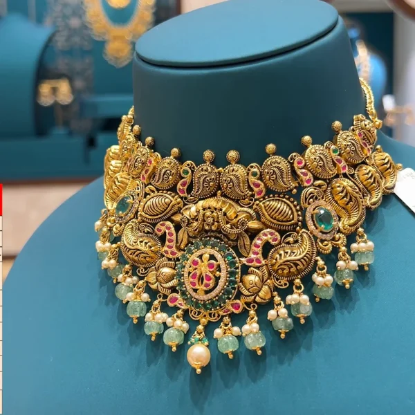 Gold Royal Choker Necklace - Image 3